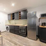 Urban Refuge In The Heart Of The Marsh 1Bdr - 3P
