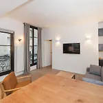 Pick A Flat\'S Apartment In Le Marais - Rue Sainte Croix De La Bretonnerie