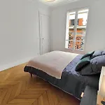Amazing Refurbished Flat In Paris V