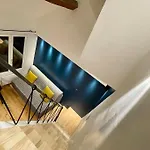 Joli Studio 18M2 En Plein Coeur Du Marais A Paris !