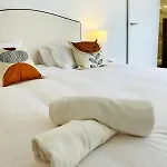 Gare Du Nord - Large Renovated Apartment