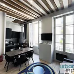 44 - Pretty 2 Bdr Flat In Paris