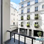 44 - Pretty 2 Bdr Flat In Paris