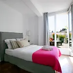Magnificient 2 Bedrooms With Terrace Next To Champs-Elysees - Pc62B