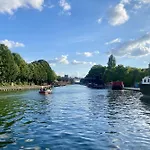 Splendid Apartment Near La Villette