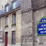 Charming Saint Germain Pres Rue De Ciseaux