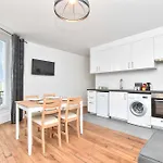 Serene Apartment - 2Br- 6P - Menilmontant