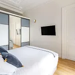 Newly Renovated Apt Near La Madeleine