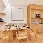 Authentic Apartment - 3Br-6P - Moulin Rouge