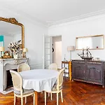 Guestready- Modern Comfort Near Parc Monceau For 6