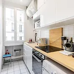 Guestready- Modern Comfort Near Parc Monceau For 6
