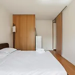 Trocadero & Arc De Triomphe With Balcony - Cityapartmentstay