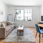 Appartement De Charme Sur L\'Avenue Montaigne
