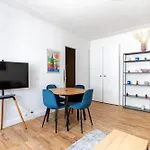Appartement De Charme Sur L\'Avenue Montaigne