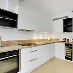 Modern Apartment - 2Br-6P - In Heart Of Le Marais