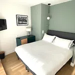 Hotel De Suez