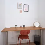Contemporary Studio Apartment For 2 Ternes