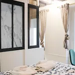 Charming 2-Room Apartment In The Heart Of Paris