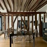 Appartement Charme De L\'Ancien, Refait A Neuf
