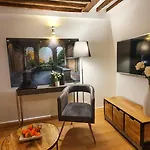 Appartement Charme De L\'Ancien, Refait A Neuf