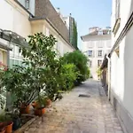 Sevres Cosy Studio