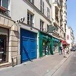 Sevres Cosy Studio