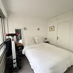 Cosy Flat - Eiffel Tower