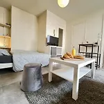 Studio Avec Balcon, Havre De Paix A Montparnasse