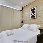 Charming Flat With Jacuzzi Heart Of Paris Gethosted