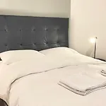 107 - Tour Eiffel Appartement Luxe 15Eme