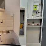 Petite Chambre A Paris Avec Ascenseur !