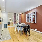 Charming Flat In The Heart Of Paris