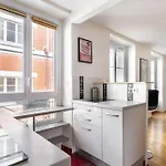 Beautiful Apartment In Trendy 11Th
