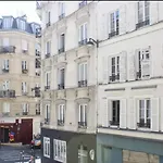 Cosy Montmartre Flat