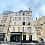 Brand New Apartment - Rue Cler Paris
