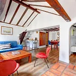 Ile Saint-Louis - 2Br - Cityapartmentstay