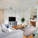 Magnificent Appt - 2Bd-4P - Georges V - Champs-Elysees