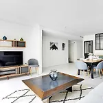 Lovely Apartment - 3Br - 6P - Near Convention