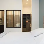 Renovated Spacious Parisian Apt Near La Madeleine