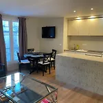 Appartement Familial Sur Cour - Au Coeur De Paris
