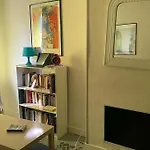Joli Studio Boheme Sous Les Toits De Paris
