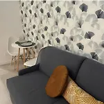 Modern Studio Apt In The Heart Of Paris
