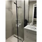 Modern Studio Apt In The Heart Of Paris