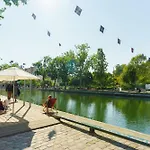 Bright & Serene 1Bd Retreat Canal Saint-Martin