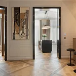 Thelander - Serviced Apartment In Champs Elysees