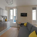 Beautiful Modern Studio Close To Champ De Mars