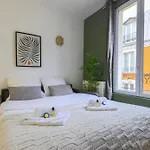 Opera District Comfortable Retreat