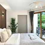 Studio With Terrace In Porte De Versailles