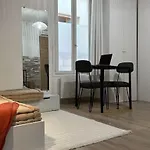 Studio Paris 19
