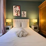 Penbed-2Br- Lovely Parisian Apt Near Bastille
